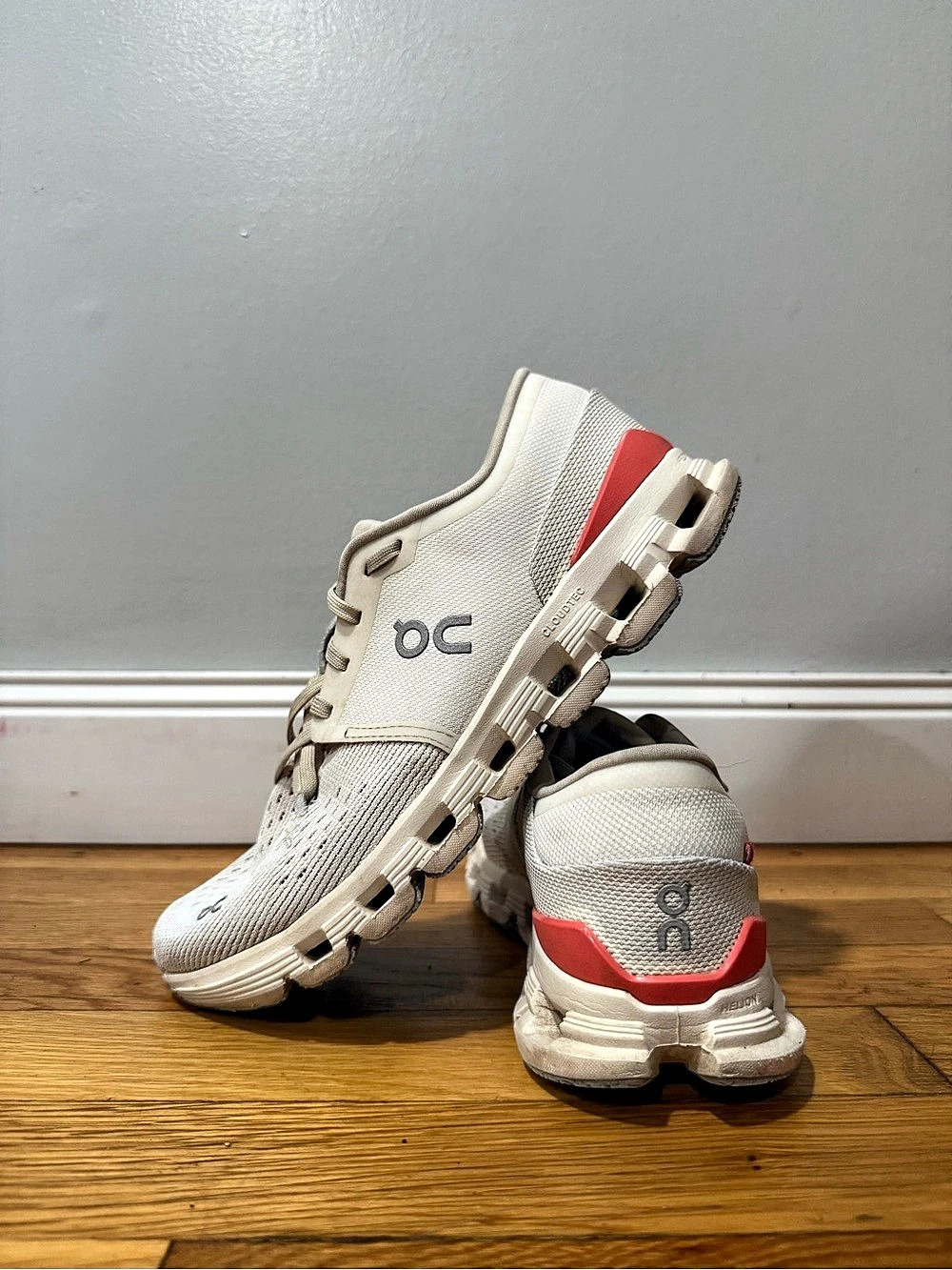 On Cloud X Women's Athletic Shoes White & Red US 8W